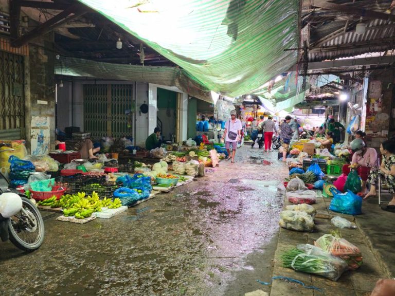 Food Markets in Cool Weather: Taste Without Rushing