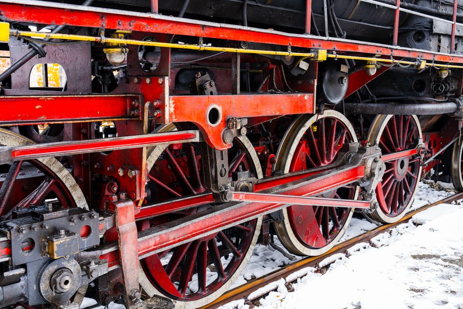 February Shoulder-Season Trains: Calm Booking Windows