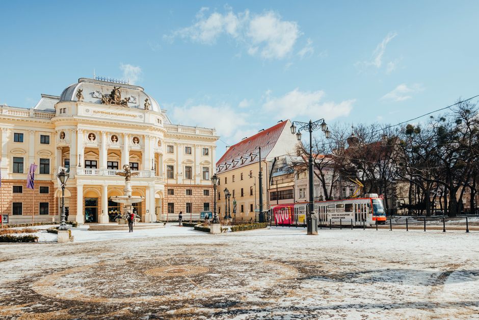 Quiet January City Breaks: Pack Light, Avoid Bag Fees