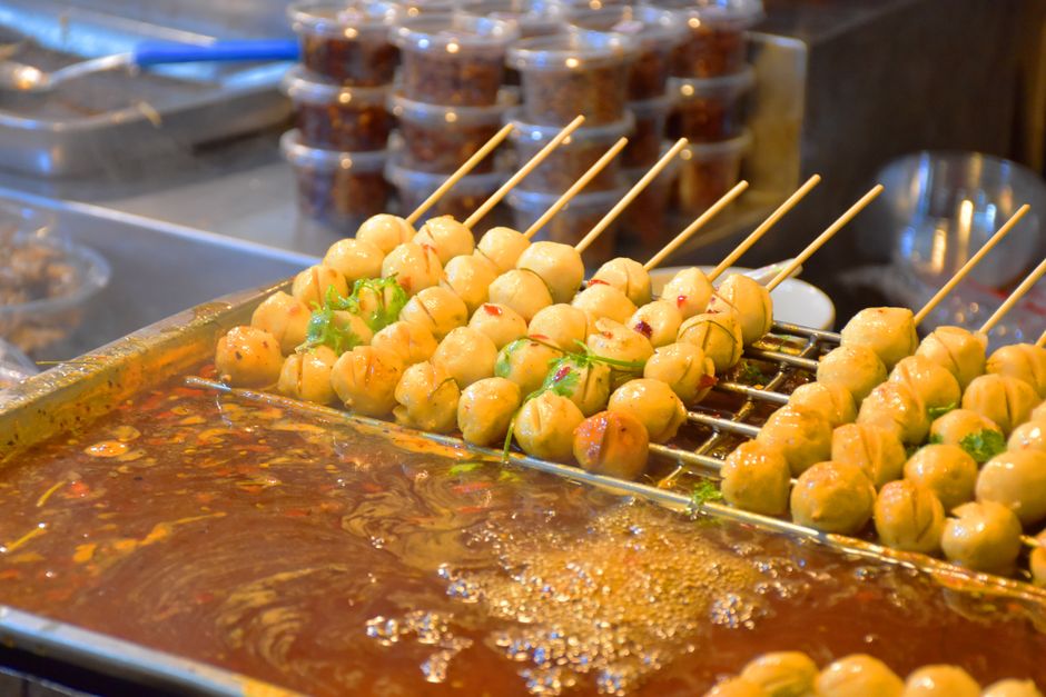 Street Food Safety Thailand: What 10 Years of Eating Thai Street Food Taught Me About Staying Safe